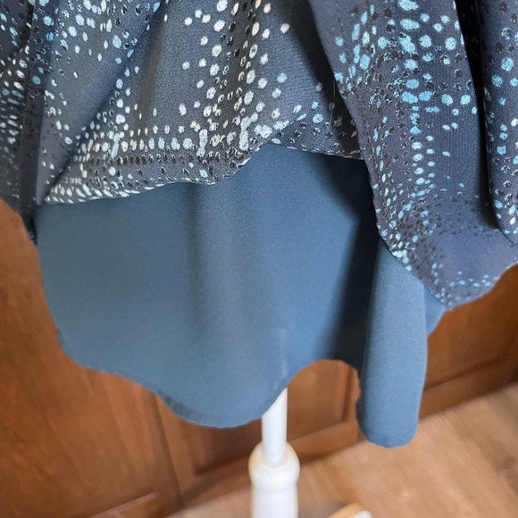 Maurices Blue Top with Multi Blue Dots size M - Picture 4 of 6